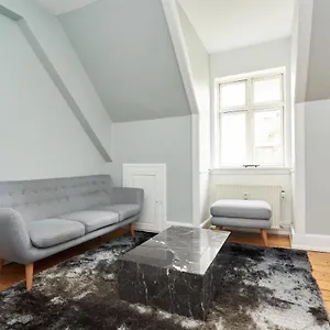  Appartamento Stylish 5 Person In Vibrant Urban Area